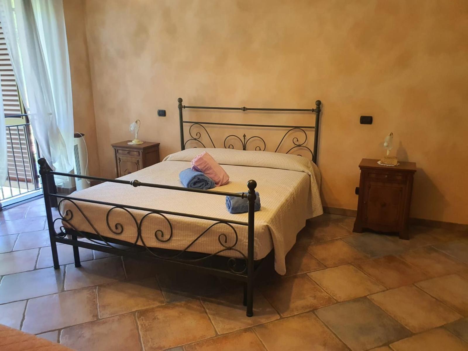 Agriturismo Cascina L'Arche سانتو ستيفانو بيلبو المظهر الخارجي الصورة