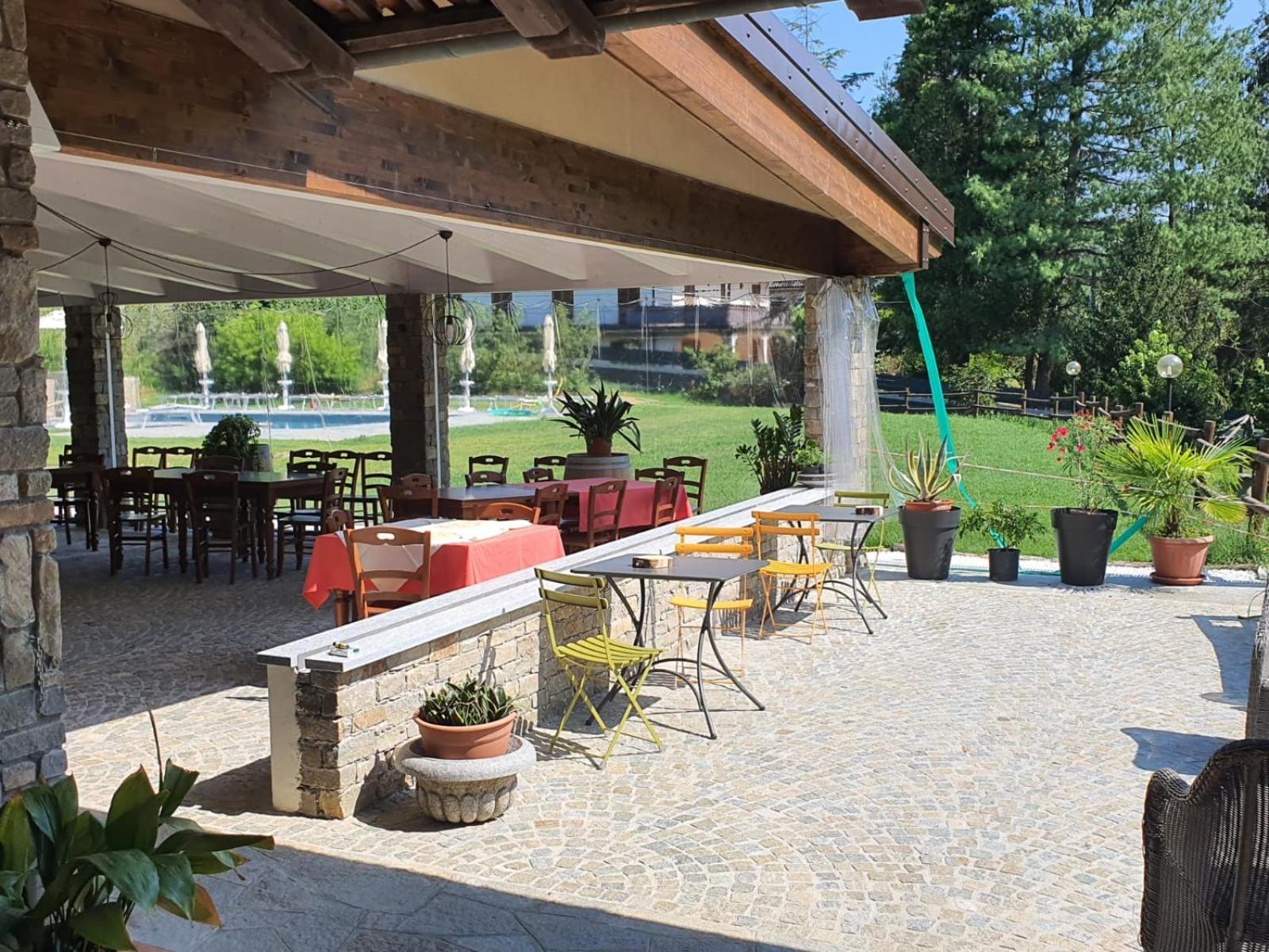 Agriturismo Cascina L'Arche سانتو ستيفانو بيلبو المظهر الخارجي الصورة