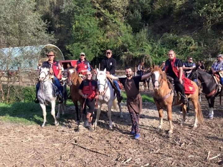 Agriturismo Cascina L'Arche سانتو ستيفانو بيلبو المظهر الخارجي الصورة
